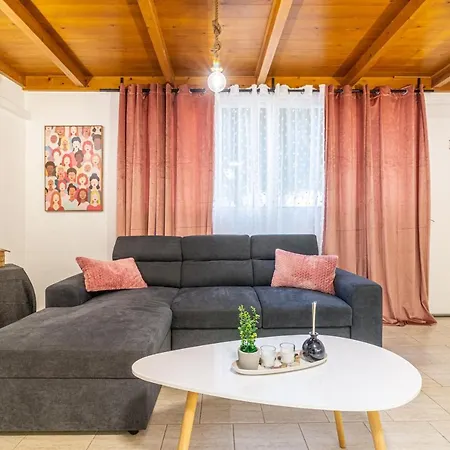 New Loft In The Heart Of Center